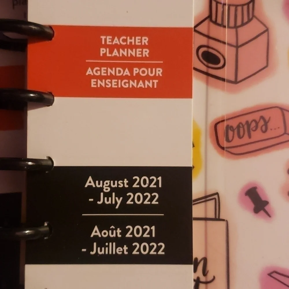𝅺the happy planner NWT teacher planner 2021-2022